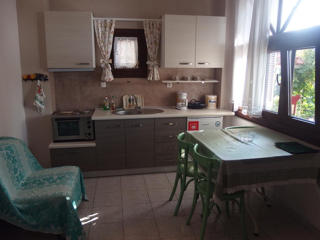 Villa Iris Неа-Врасна Екстер'єр фото