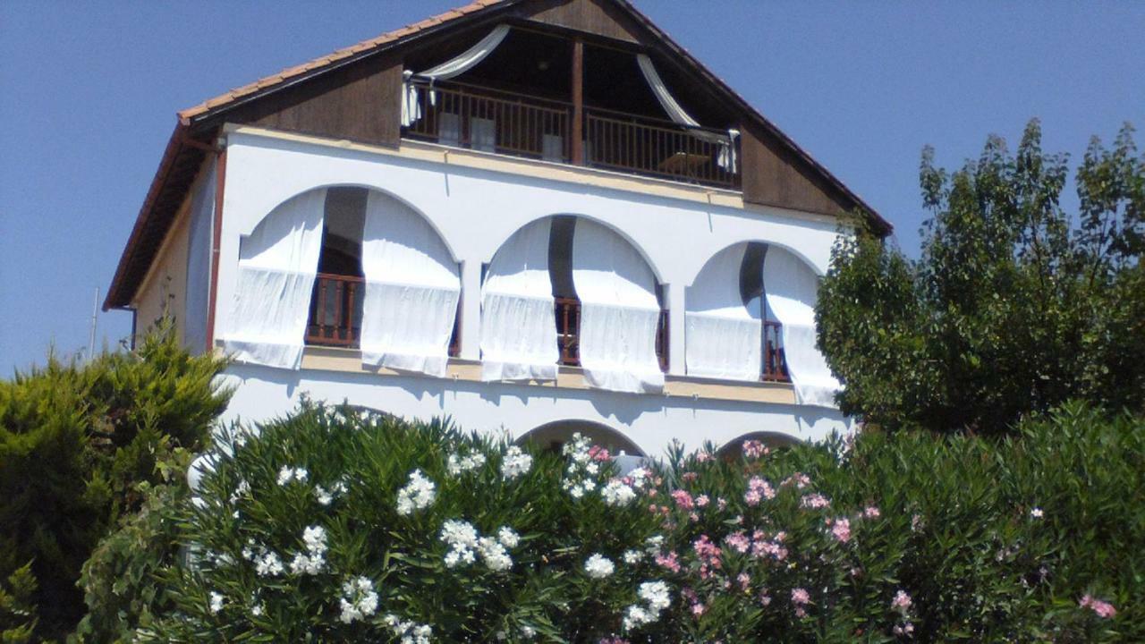 Villa Iris Неа-Врасна Екстер'єр фото